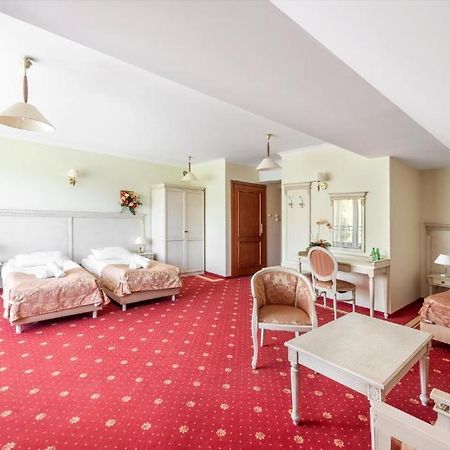 Hotel Stodolka Cminsk Ngoại thất bức ảnh
