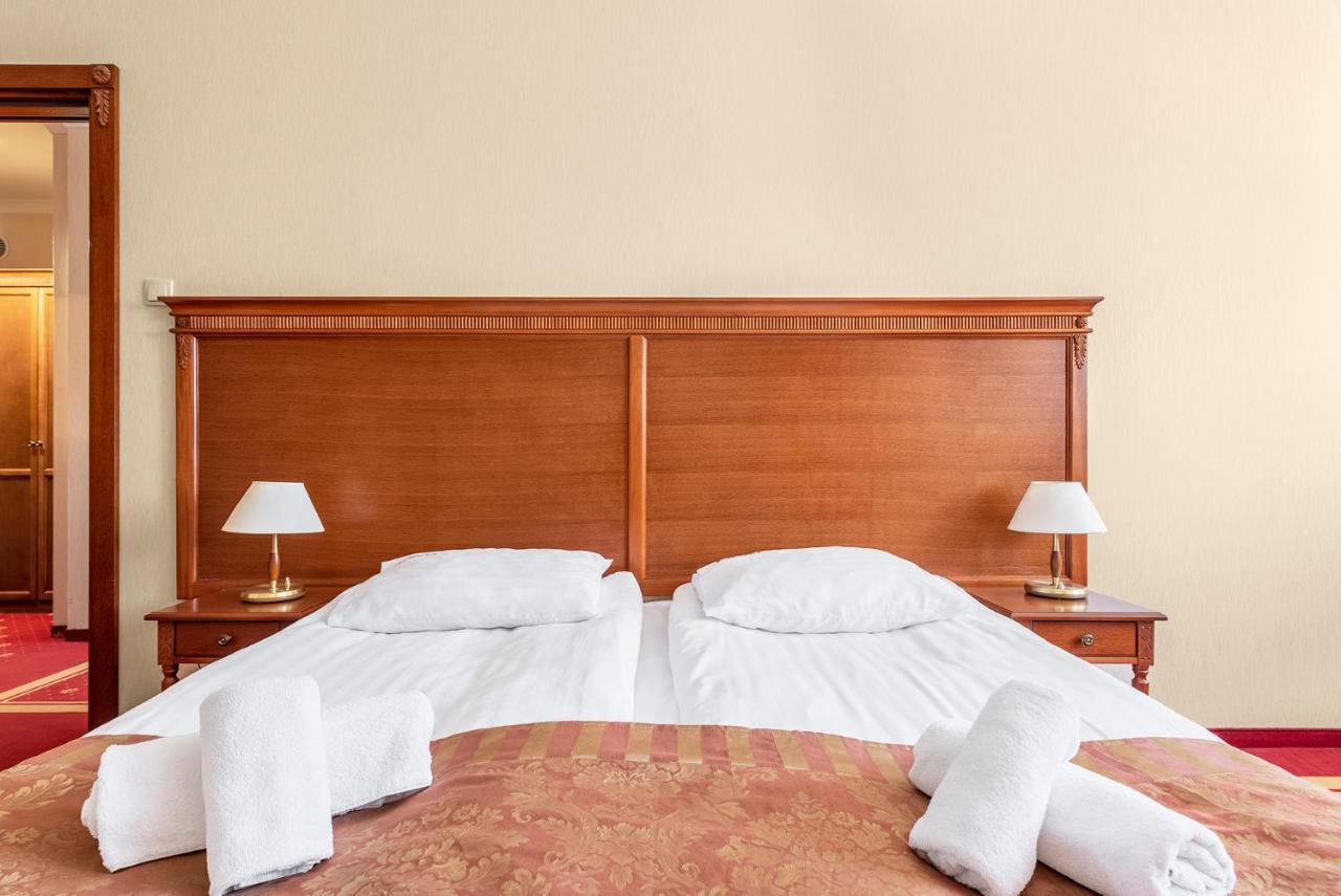 Hotel Stodolka Cminsk Ngoại thất bức ảnh
