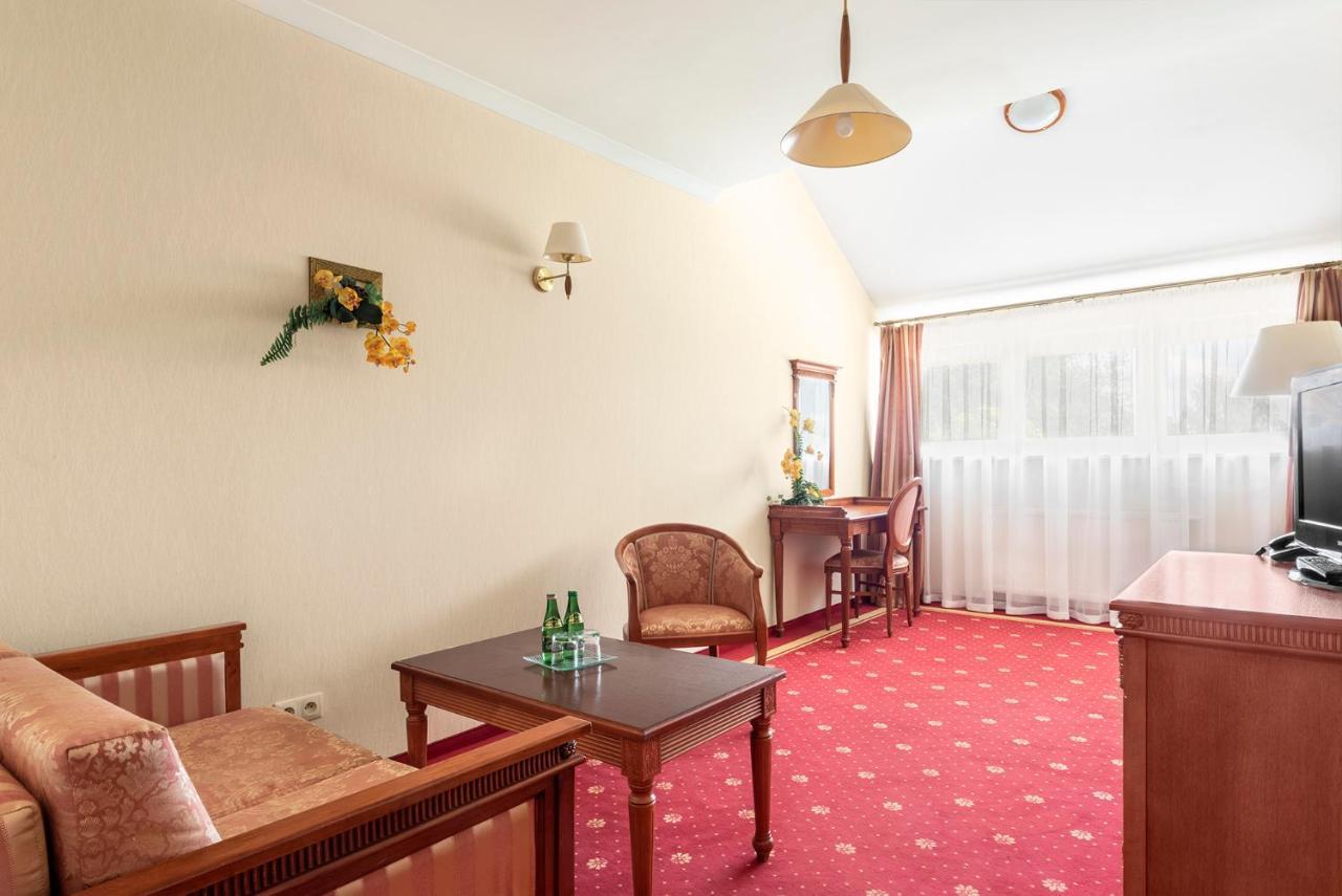 Hotel Stodolka Cminsk Ngoại thất bức ảnh