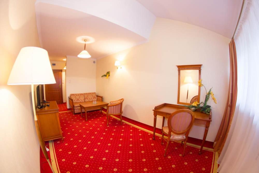 Hotel Stodolka Cminsk Ngoại thất bức ảnh