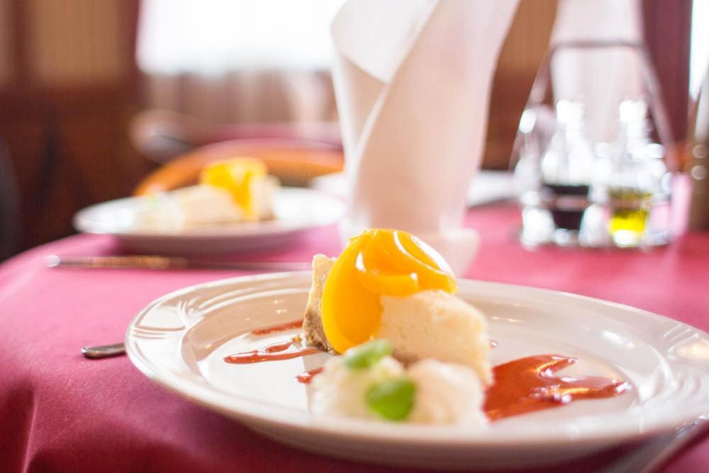 Hotel Stodolka Cminsk Ngoại thất bức ảnh