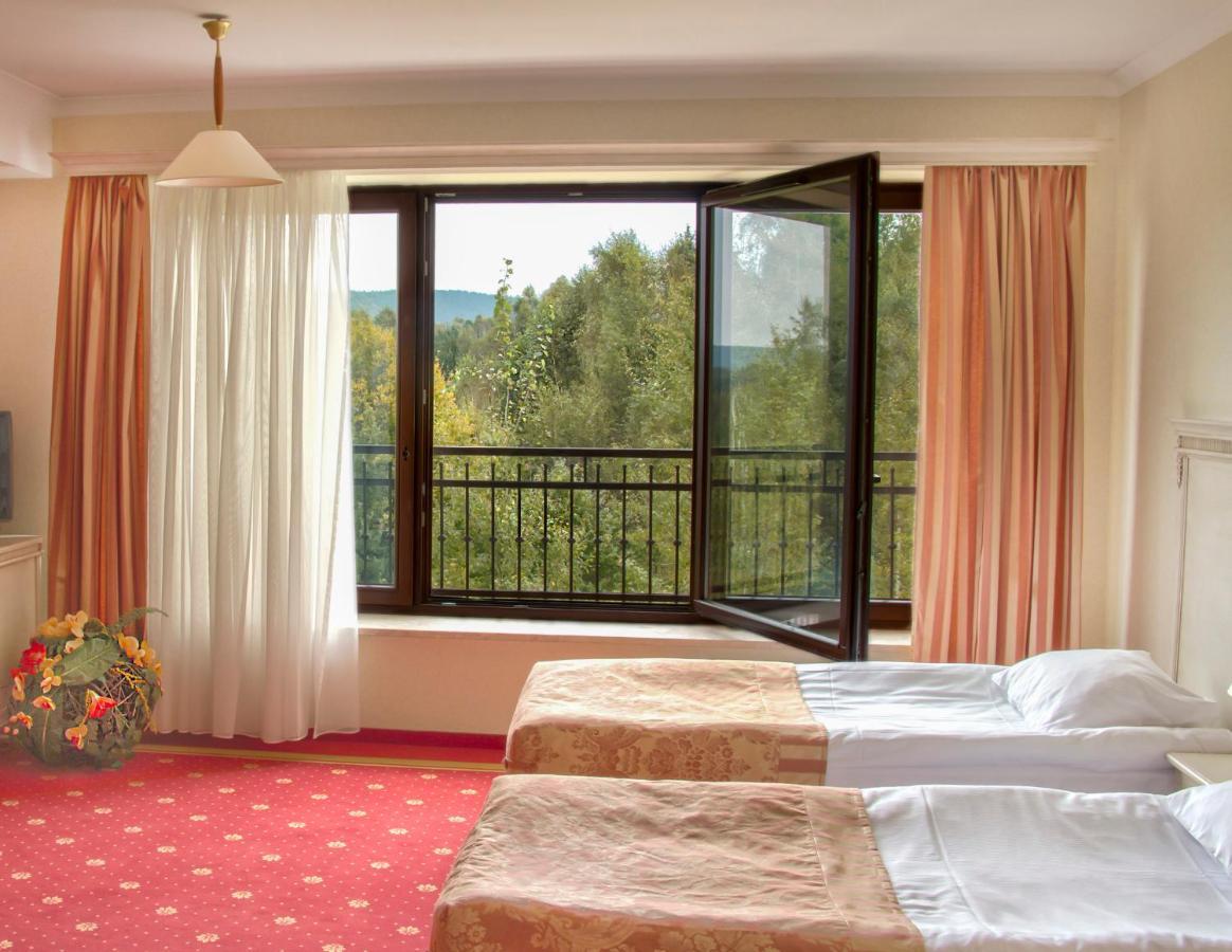 Hotel Stodolka Cminsk Ngoại thất bức ảnh