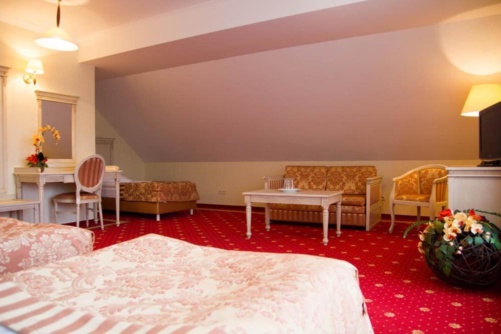 Hotel Stodolka Cminsk Ngoại thất bức ảnh