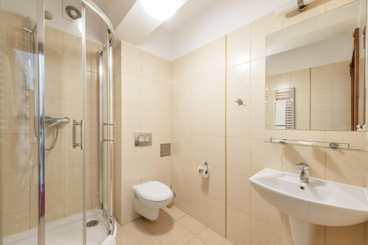 Hotel Stodolka Cminsk Ngoại thất bức ảnh