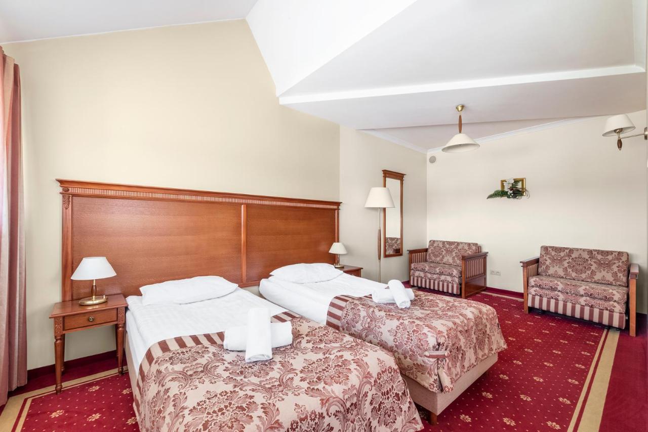 Hotel Stodolka Cminsk Ngoại thất bức ảnh